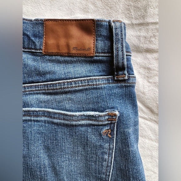 Madewell Women’s High Rise Distressed Jeans - Size 29 - Picture 4 of 8